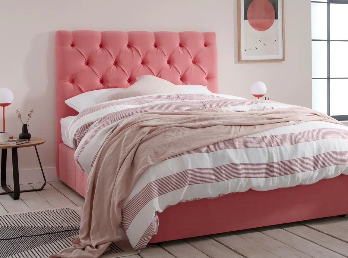 Foxtail Emperor Divan In Dove fabric