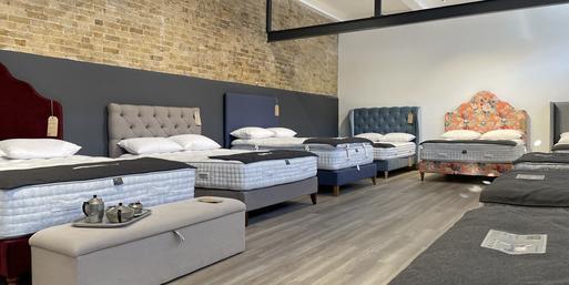 Quarterized store divan bed